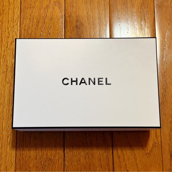 Chanel Gift Box w/ Chanel Envelope • Small • Tissue Paper + Filling Included - Picture 2 of 15